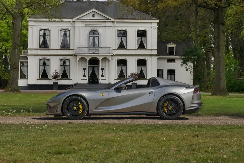 Ferrari 812 GTS (2021)