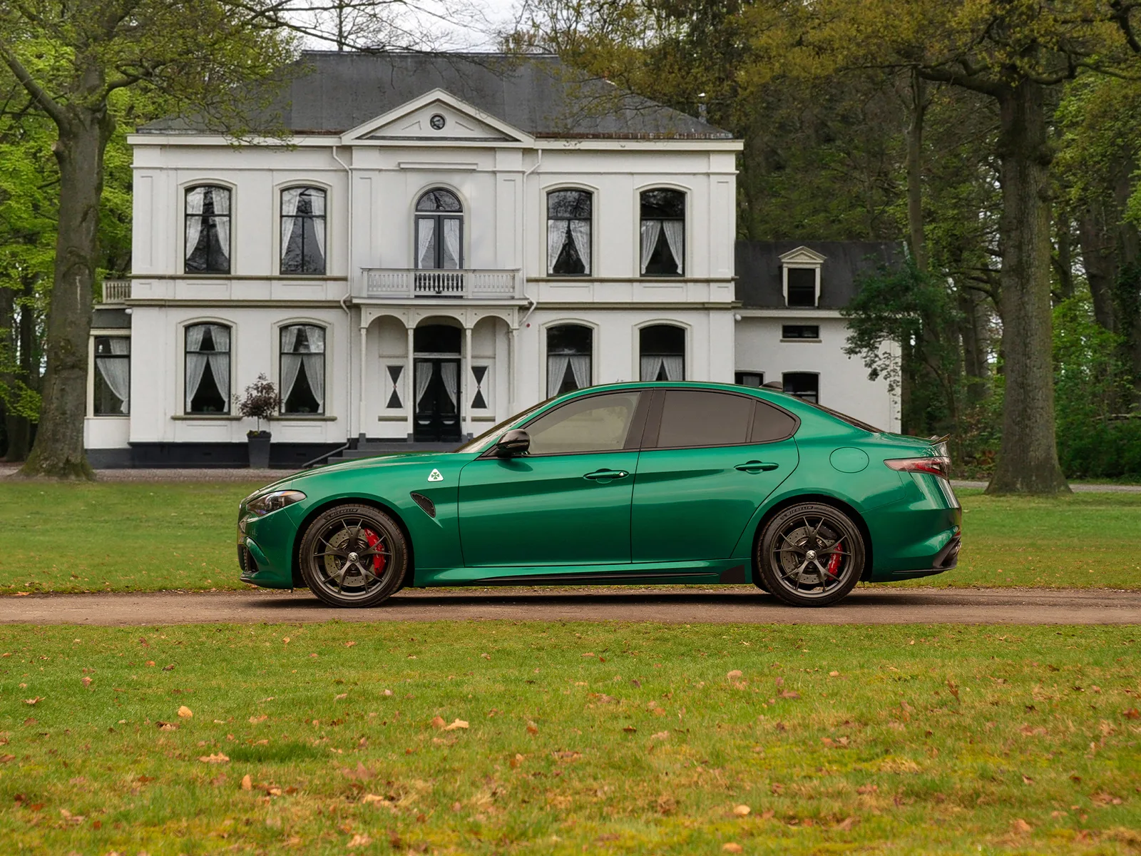Alfa Romeo Giulia (2024) — foto 1