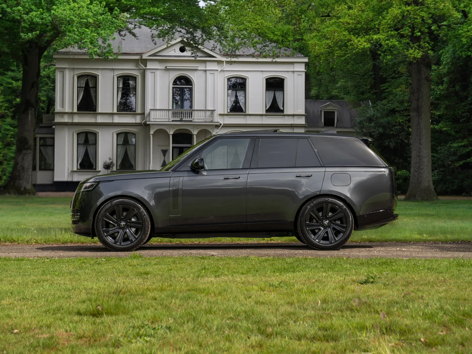 Land Rover Range Rover (2024) — foto 1