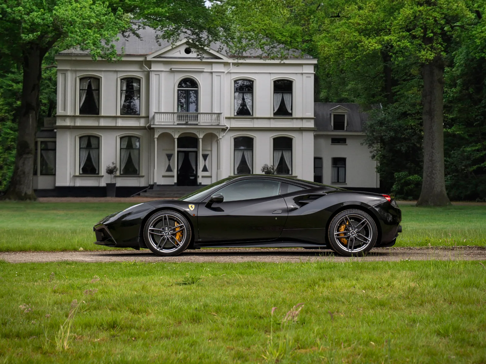 Ferrari 488 (2016) — foto 1
