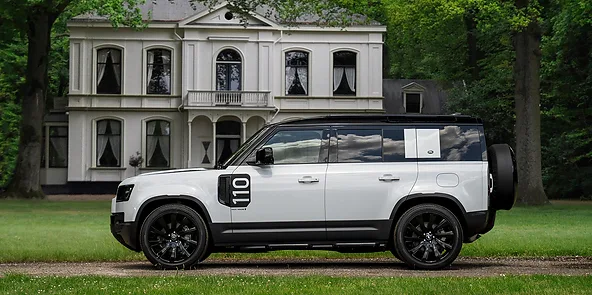 Land Rover Defender (2022) — foto 1