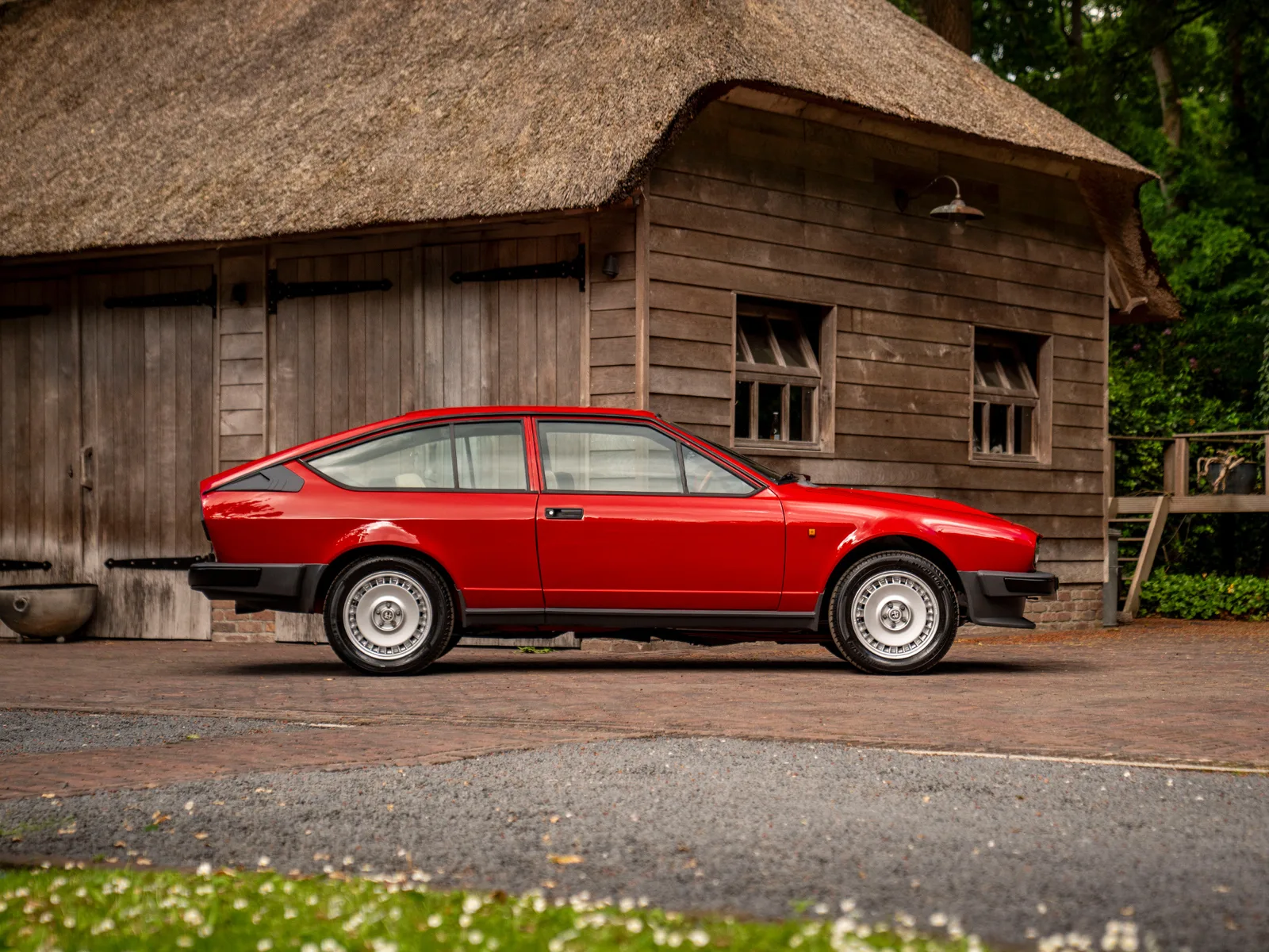 Alfa Romeo GTV (1981) — foto 1