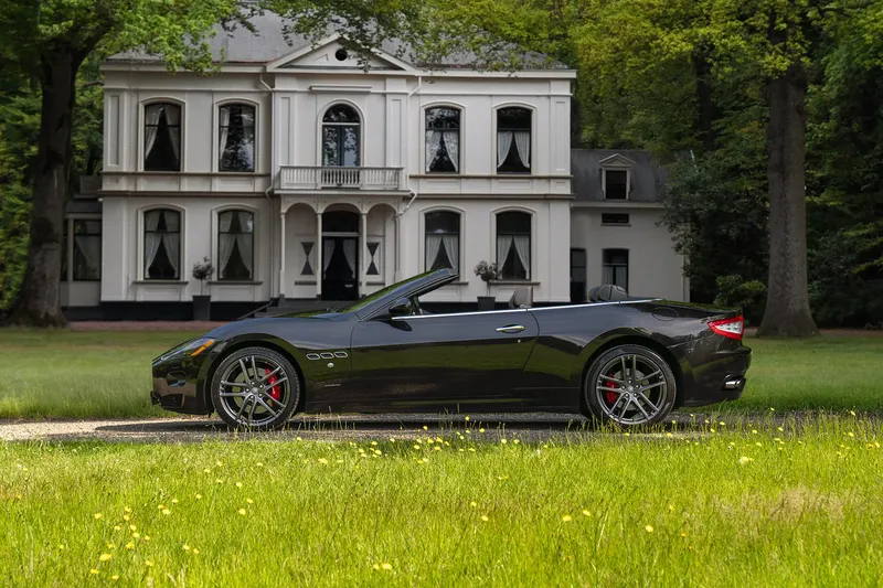 Maserati GranCabrio (2010)