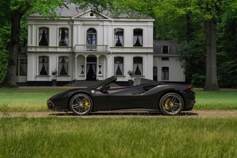 Ferrari 488 (2018)