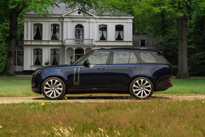 Land Rover Range Rover (2022)