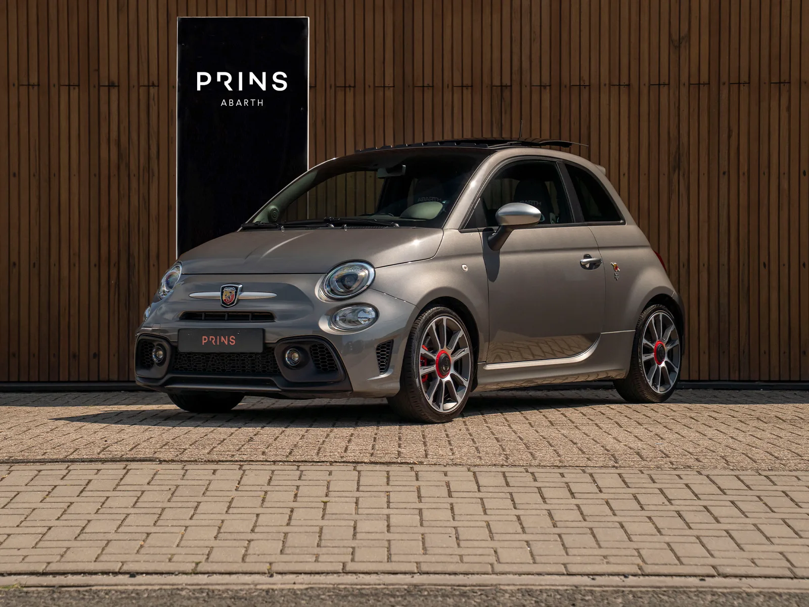 Abarth 595 (2022) — foto 1