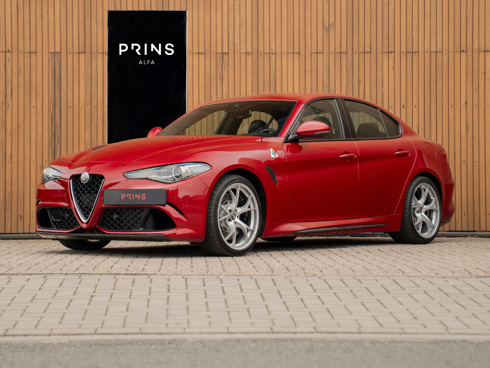 Alfa Romeo Giulia (2017) — foto 1