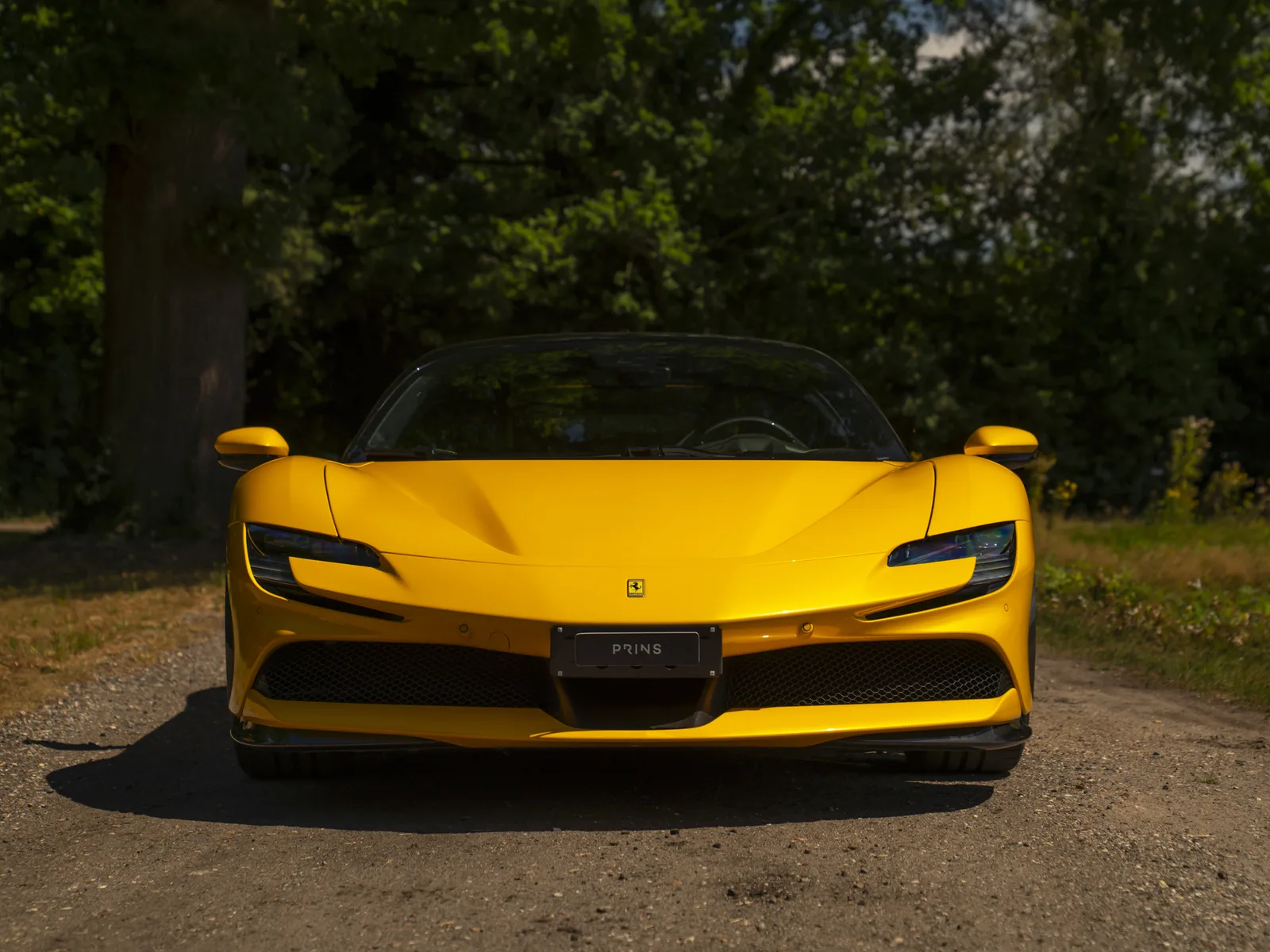Ferrari SF90 Stradale (2021) — foto 1