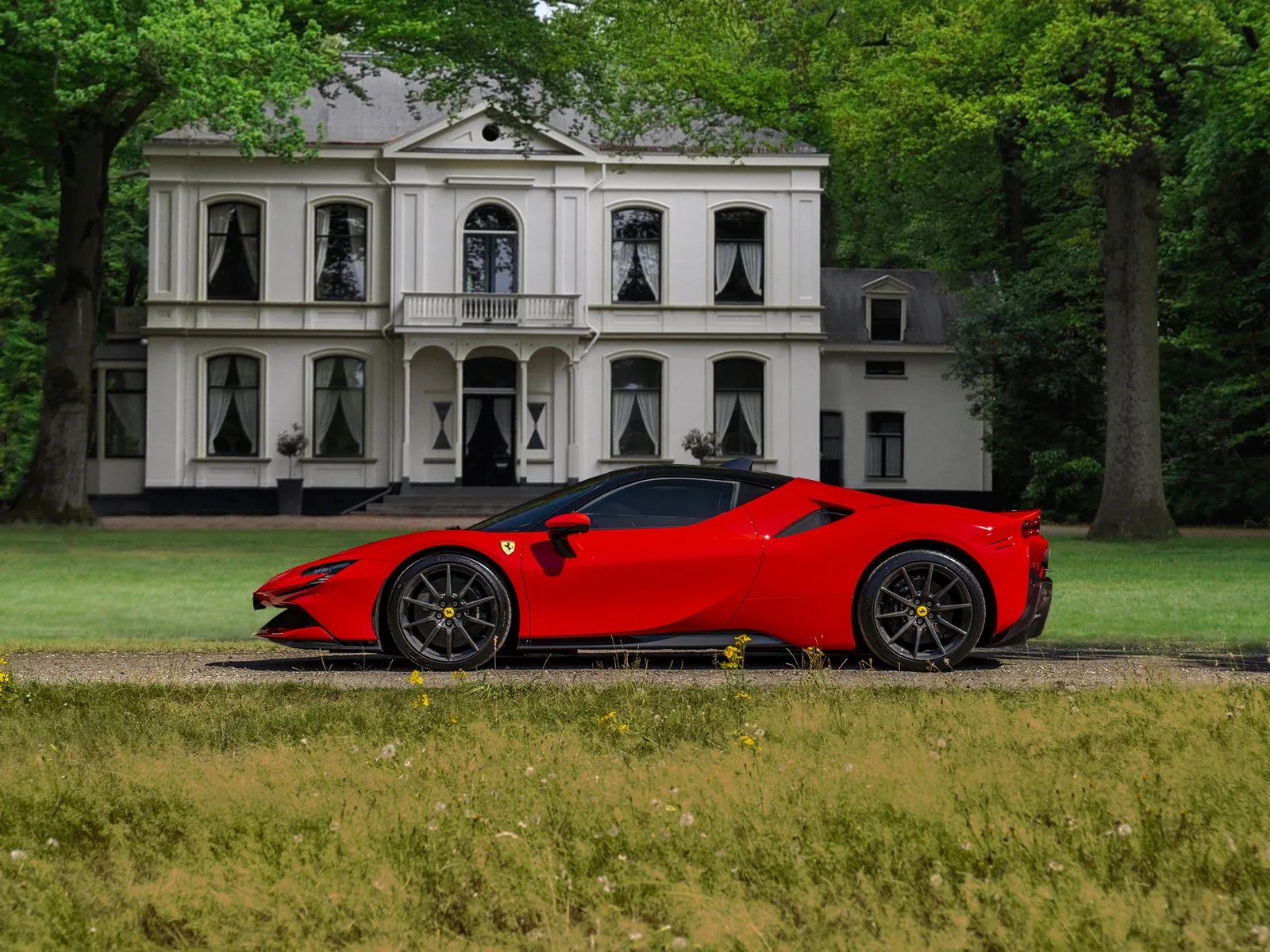 Ferrari SF90 Stradale (2021) — foto 1