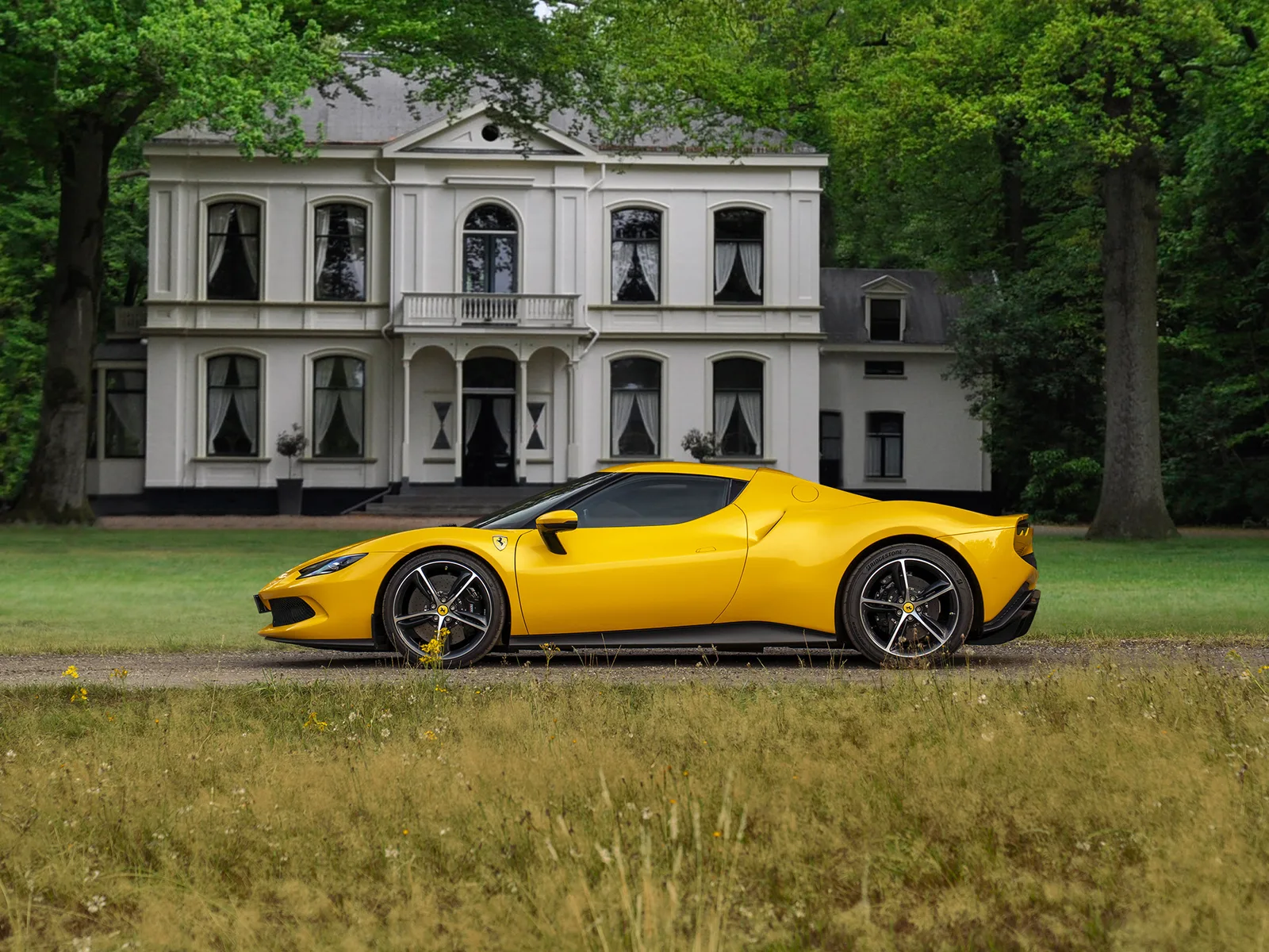 Ferrari 296 GTB (2022) — foto 1