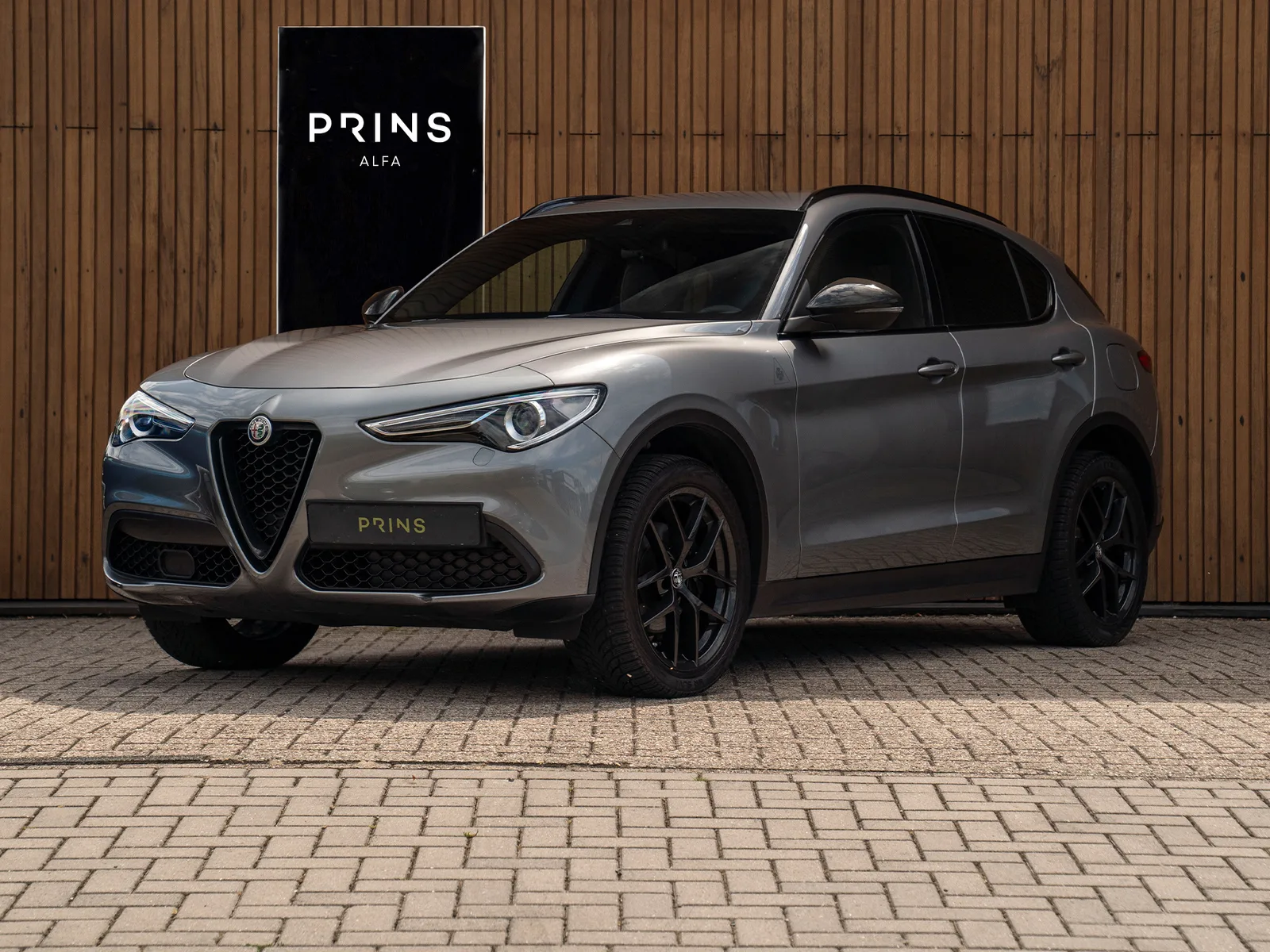 Alfa Romeo Stelvio (2019) — foto 1