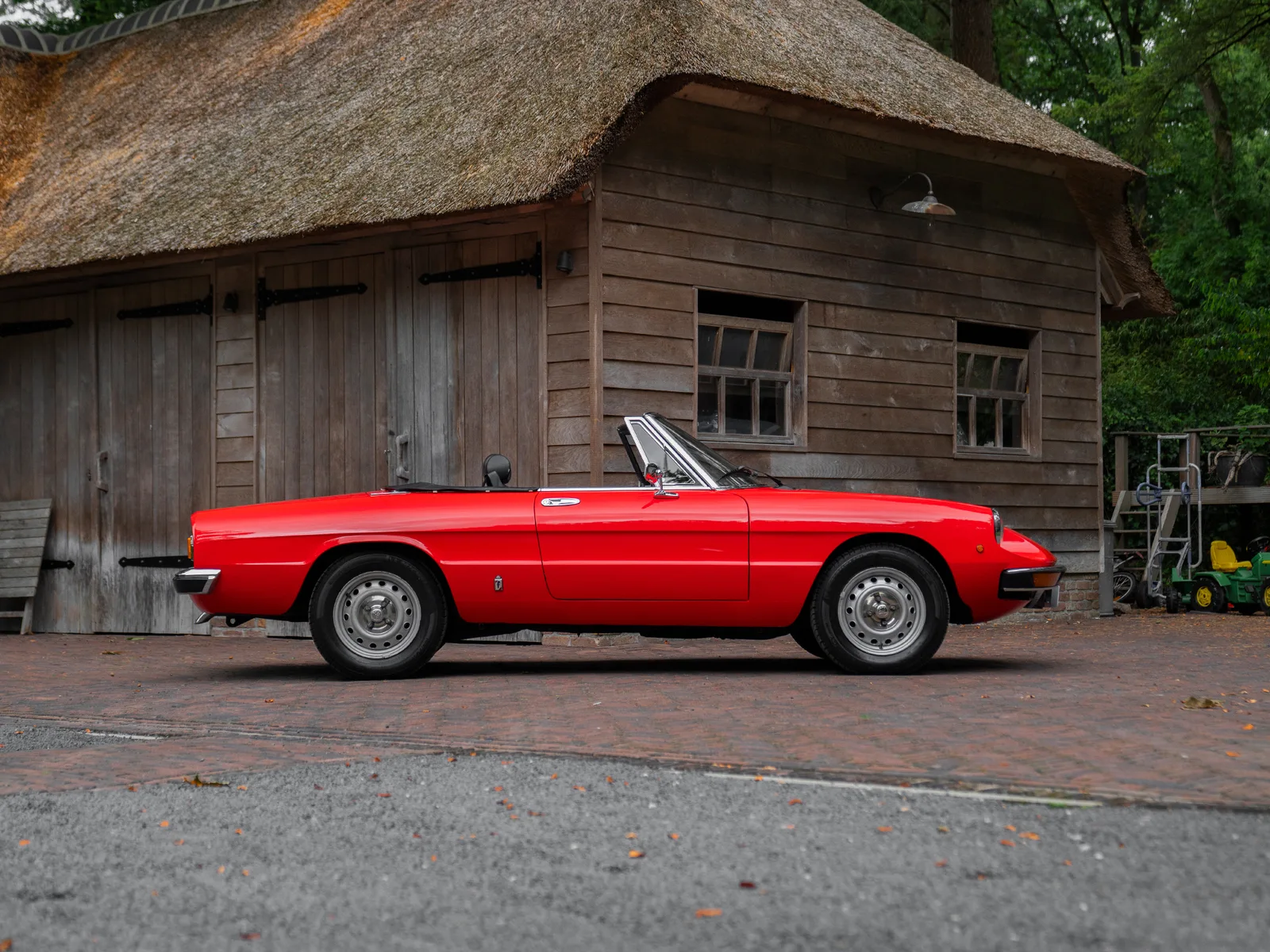 Alfa Romeo Spider (1982) — foto 1