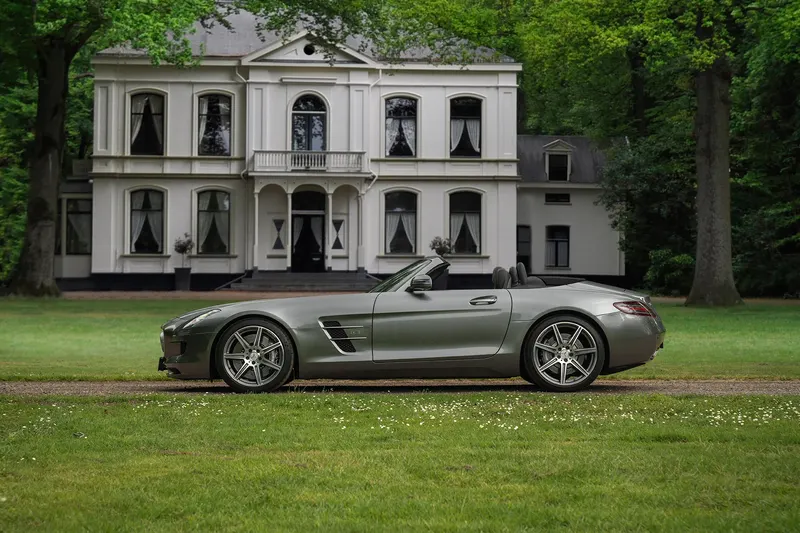 Mercedes-Benz SLS (2013)