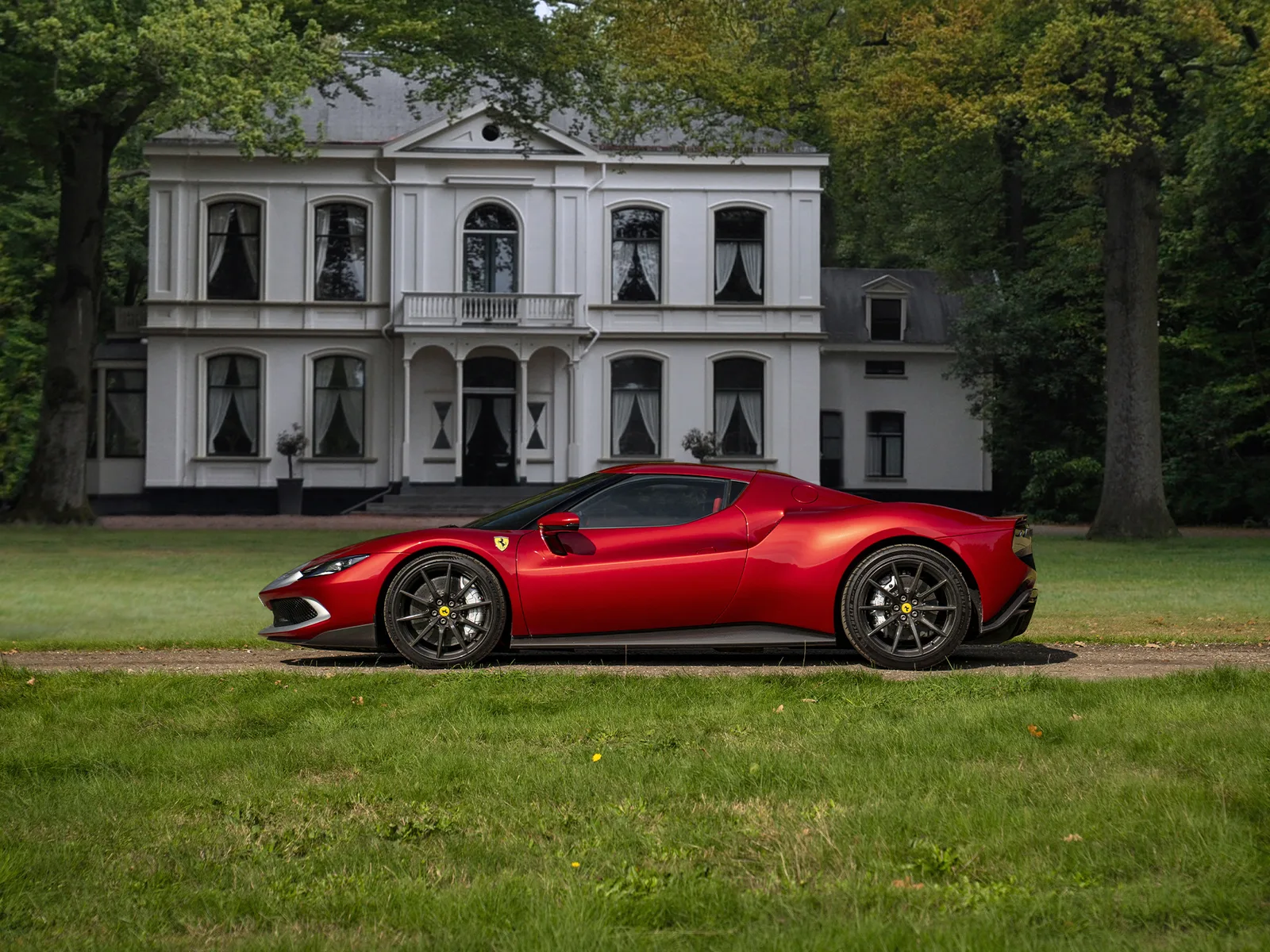 Ferrari 296 GTB (2022) — foto 1
