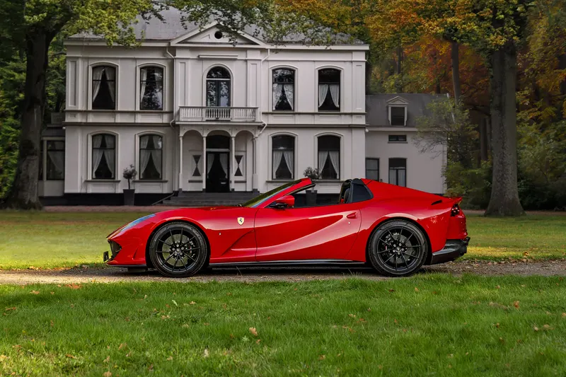 Ferrari 812 GTS (2022)