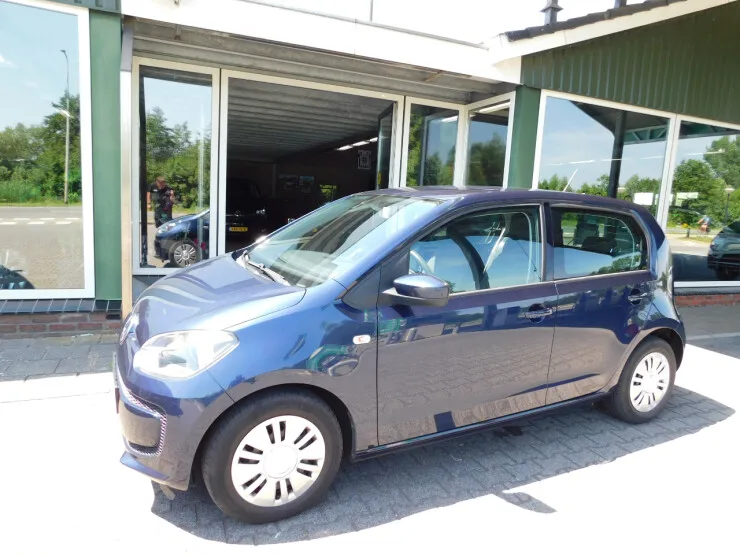 Volkswagen Up (2014) — foto 1
