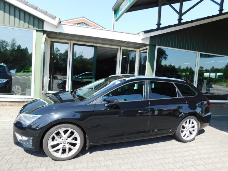 SEAT Leon (2016) — foto 1