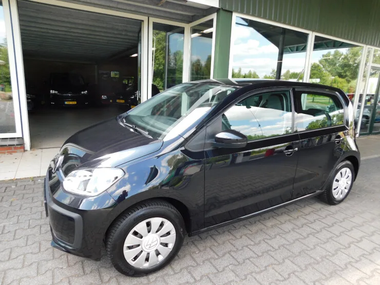 Volkswagen Up (2021) — foto 1