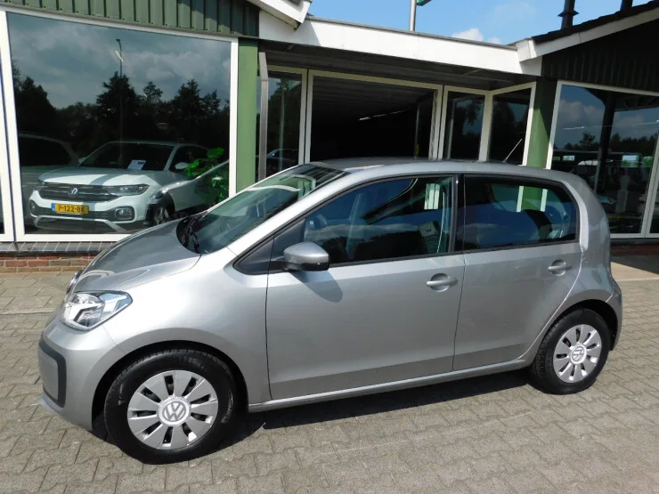 Volkswagen Up (2018) — foto 1