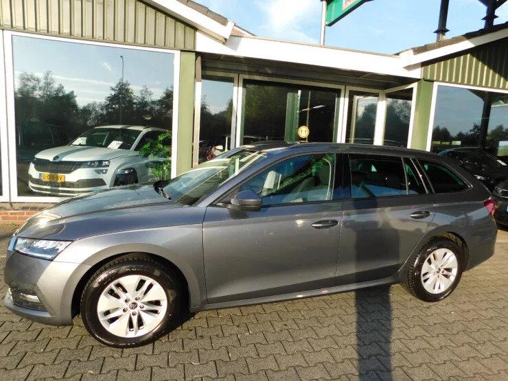 Škoda Octavia (2023) — foto 1