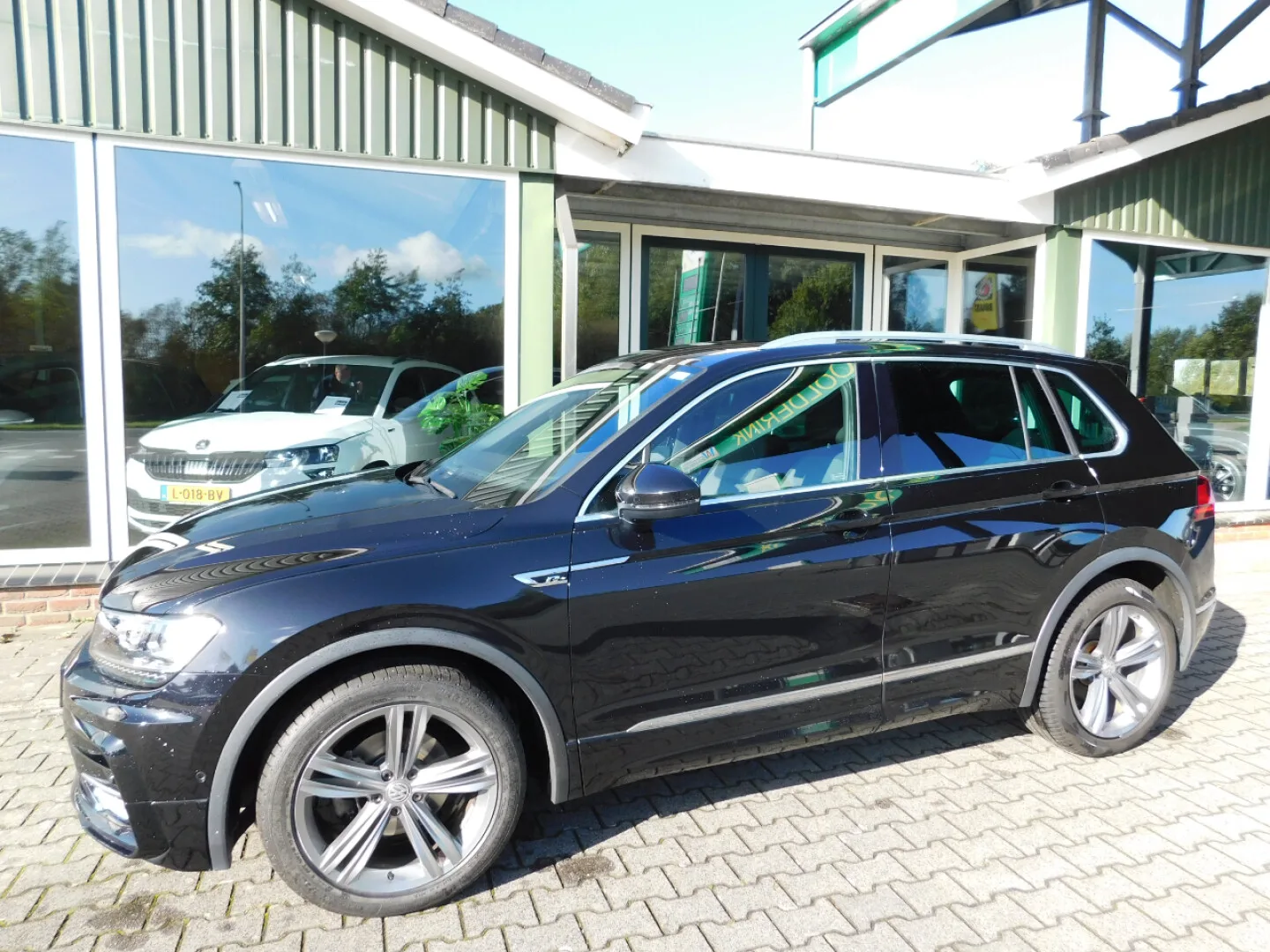 Volkswagen Tiguan (2017) — foto 1