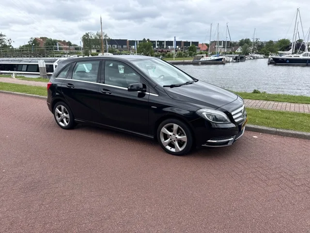 Mercedes-Benz B-Klasse (2012) — foto 1
