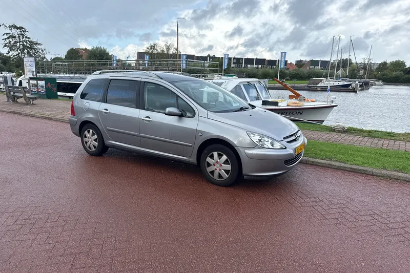 Peugeot 307 SW (2003)