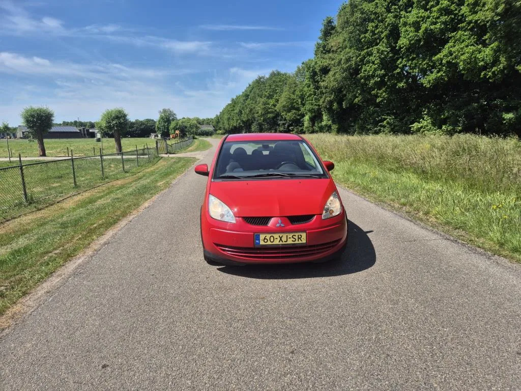 Mitsubishi Colt (2007) — foto 1