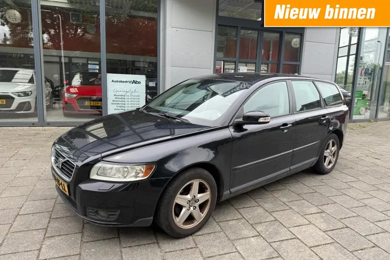 Volvo V50 (2008)