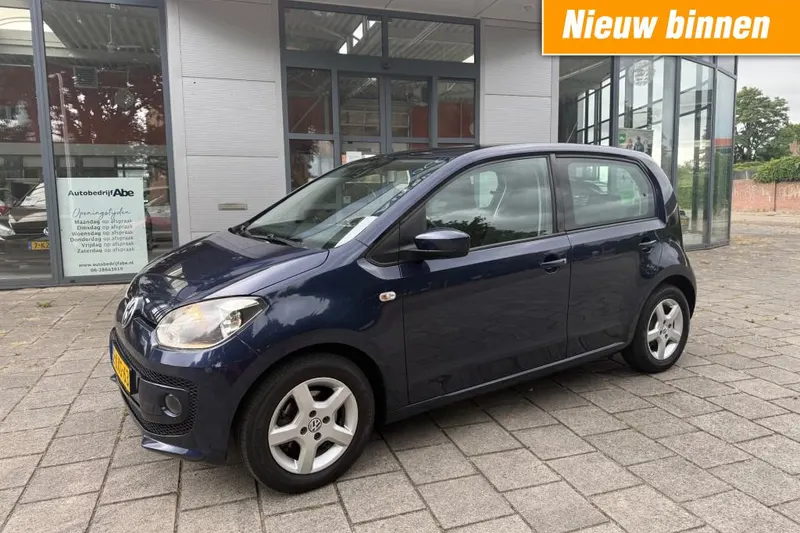 Volkswagen Up (2013)