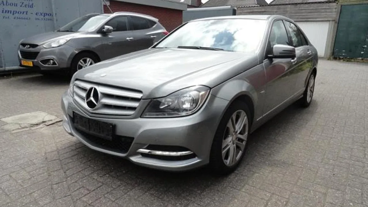 Mercedes-Benz C-Klasse (2011) — foto 1