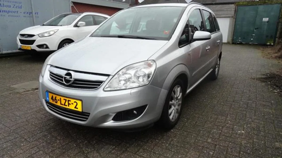 Opel Zafira (2009) — foto 1