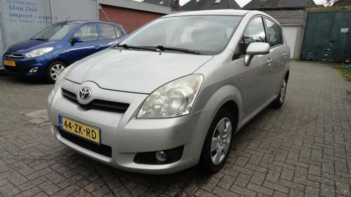 Toyota Verso (2008) — foto 1