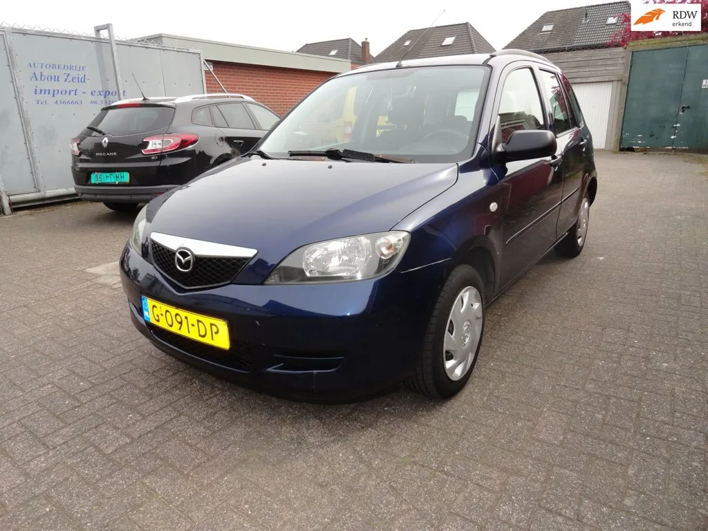 Mazda 2 (2003) — foto 1
