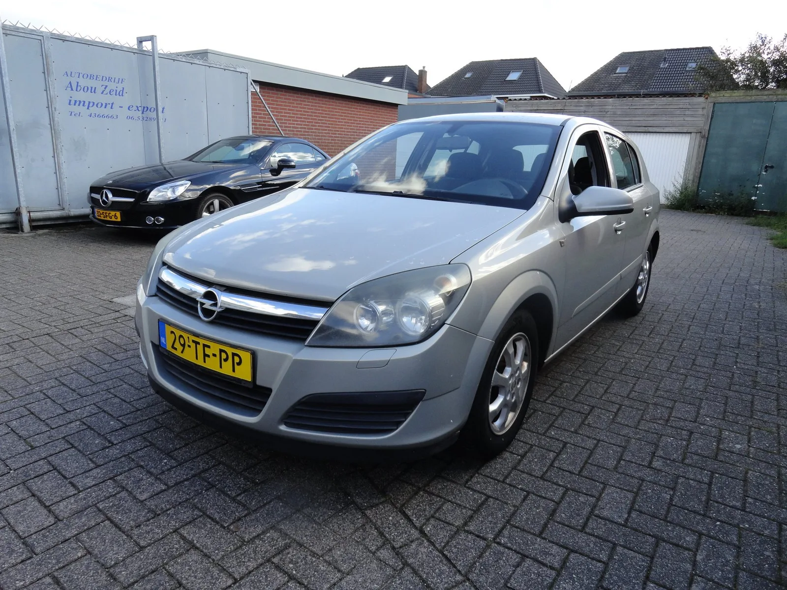 Opel Astra (2006) — foto 1