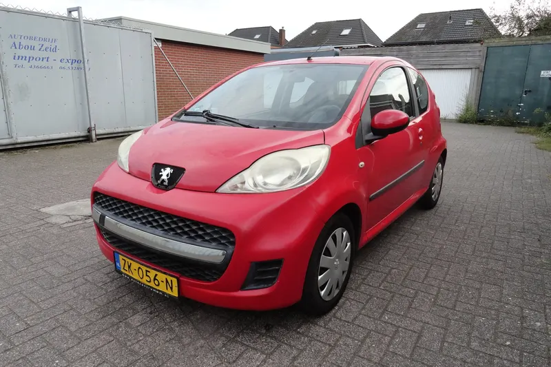 Peugeot 107 (2008)
