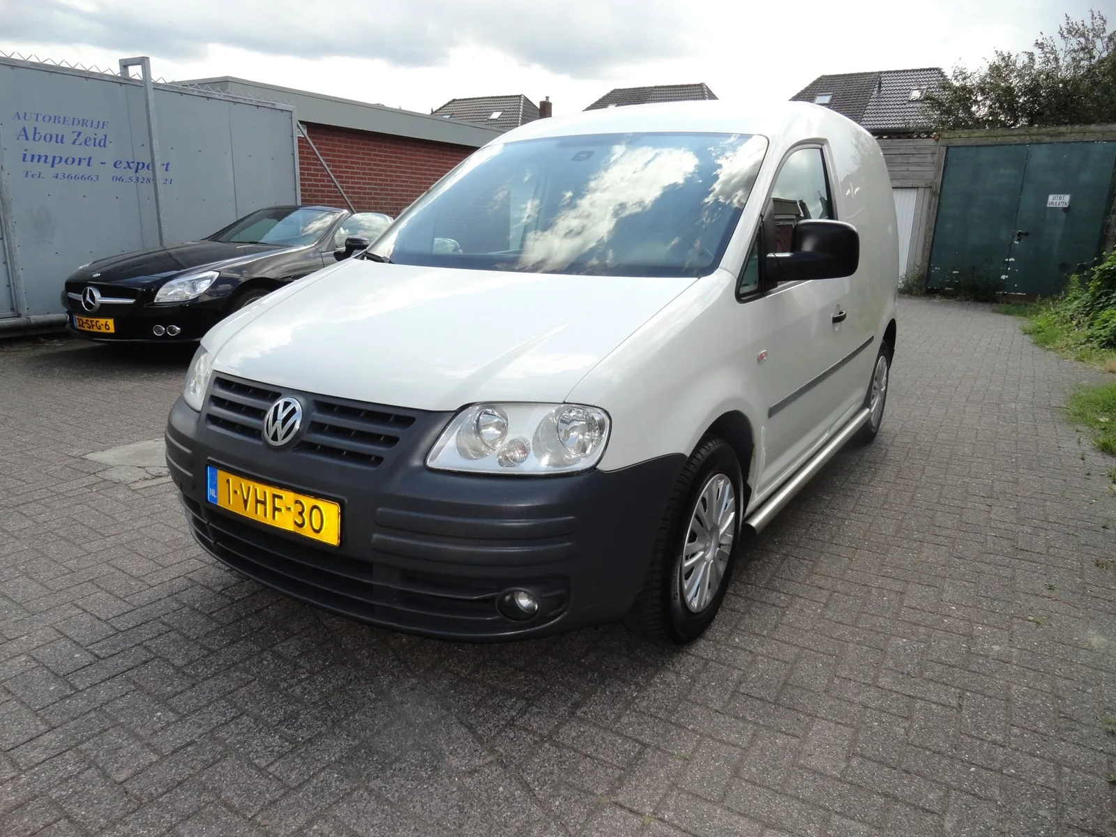 Volkswagen Caddy (2010) — foto 1