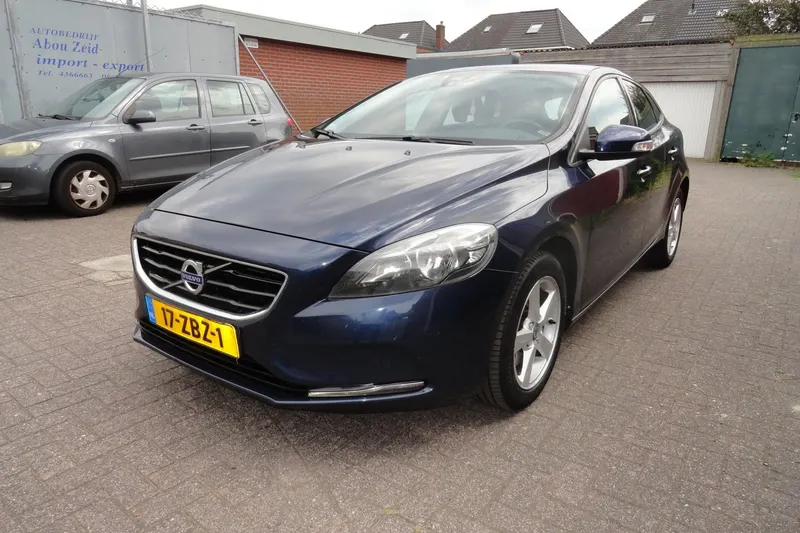 Volvo V40 (2012)