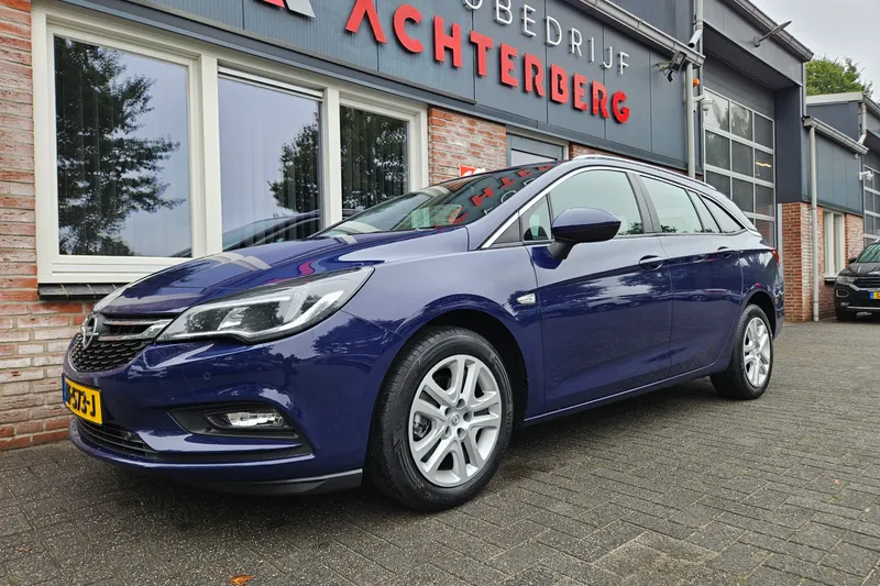 Opel Astra (2017)