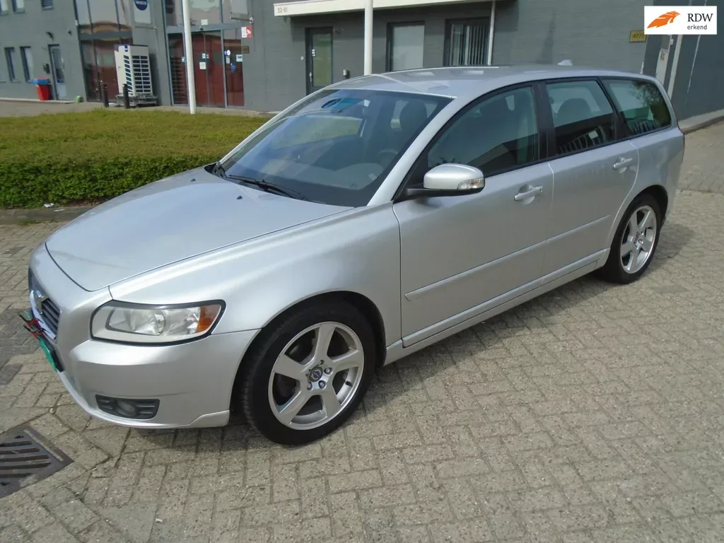 Volvo V50 (2010) — foto 1