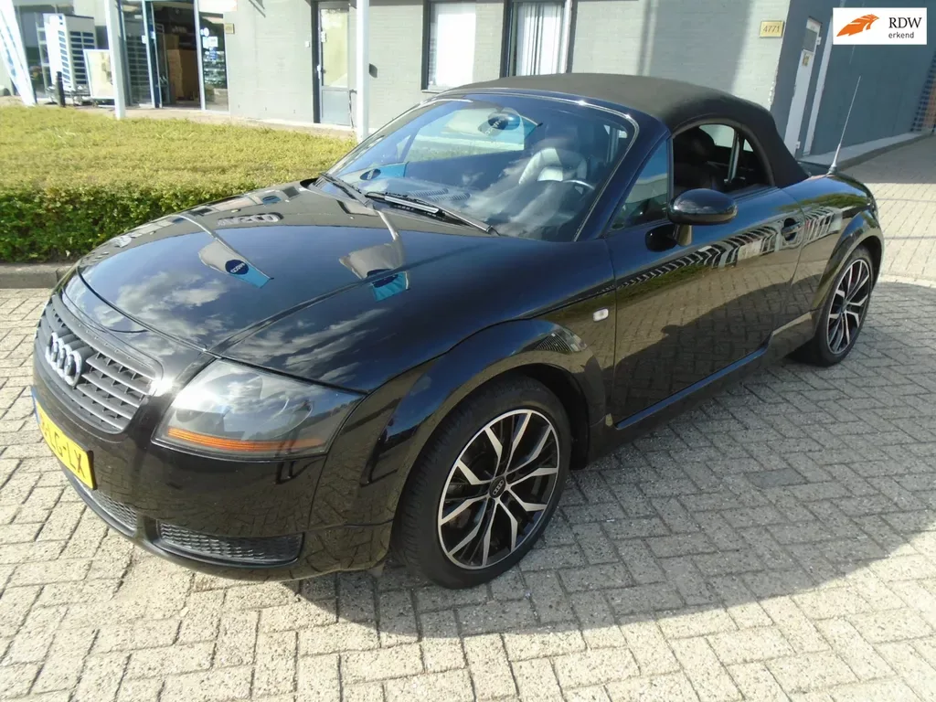 Audi TT (2001) — foto 1
