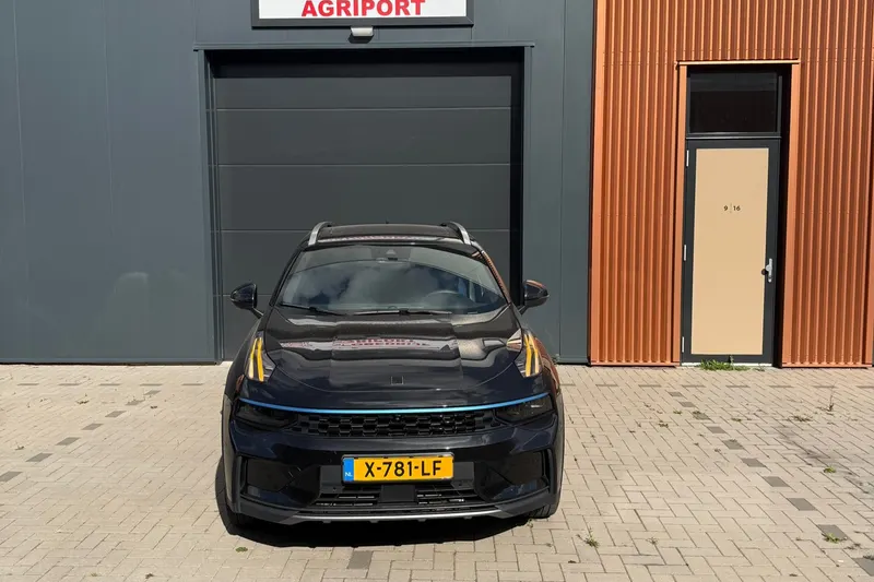 Lynk & Co 01 (2024)