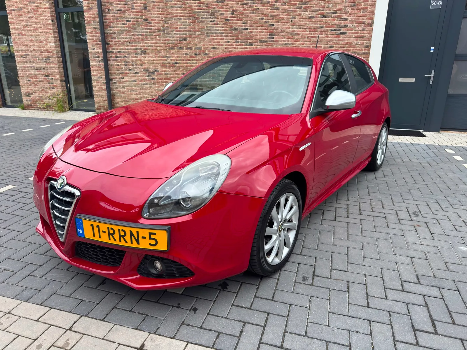 Alfa Romeo Giulietta (2011) — foto 1