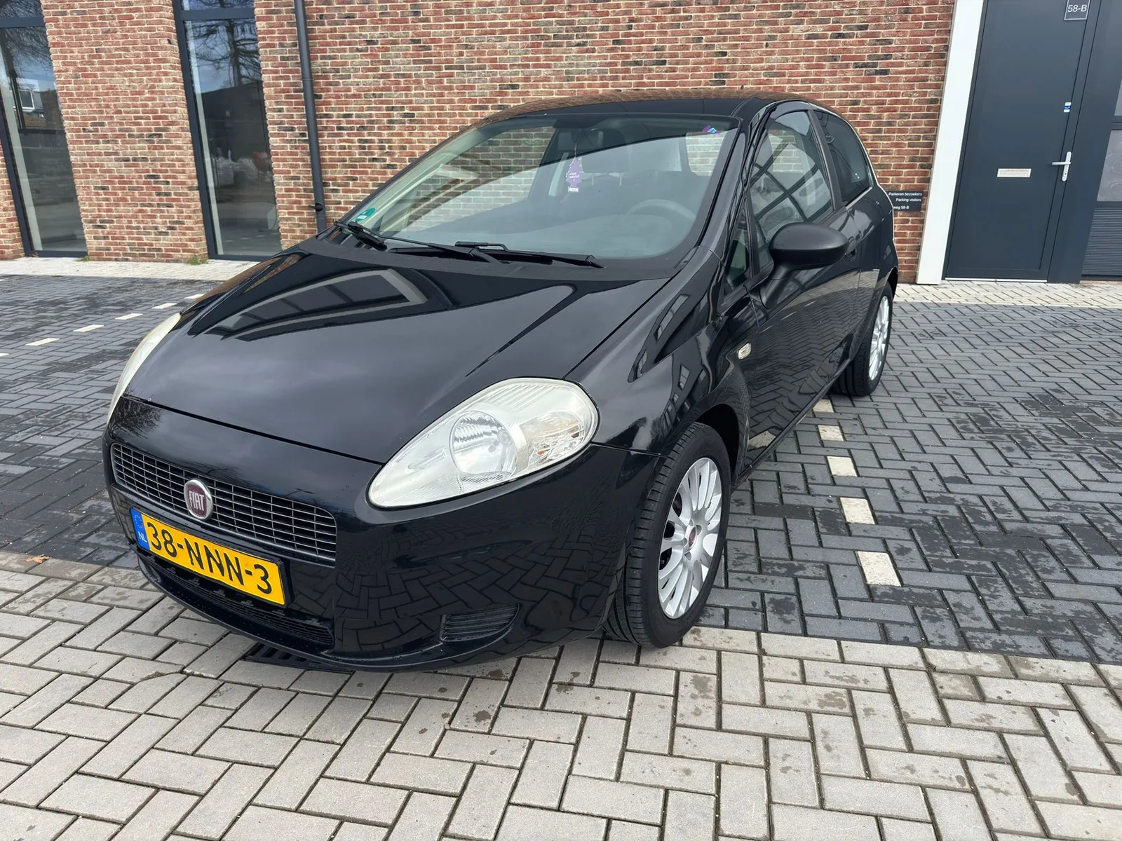 Fiat Grande Punto (2008) — foto 1