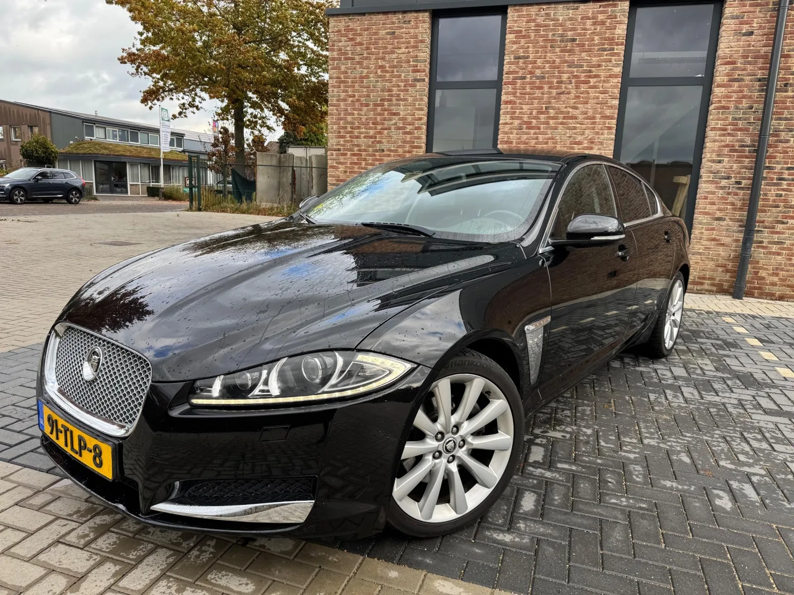 Jaguar XF (2012) — foto 1