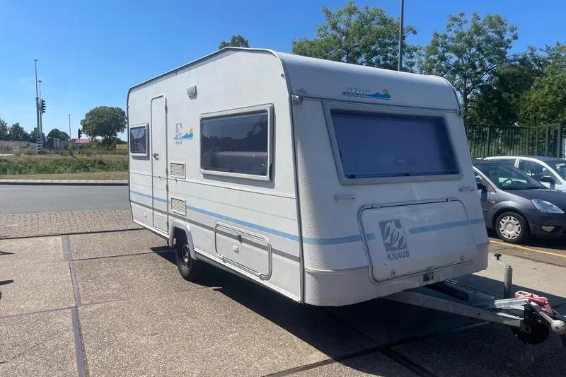 Knaus 4008 (1995)