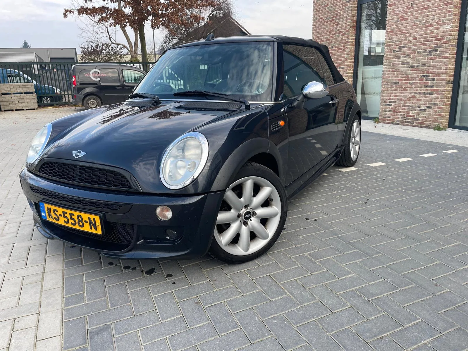 MINI Cabrio (2007) — foto 1