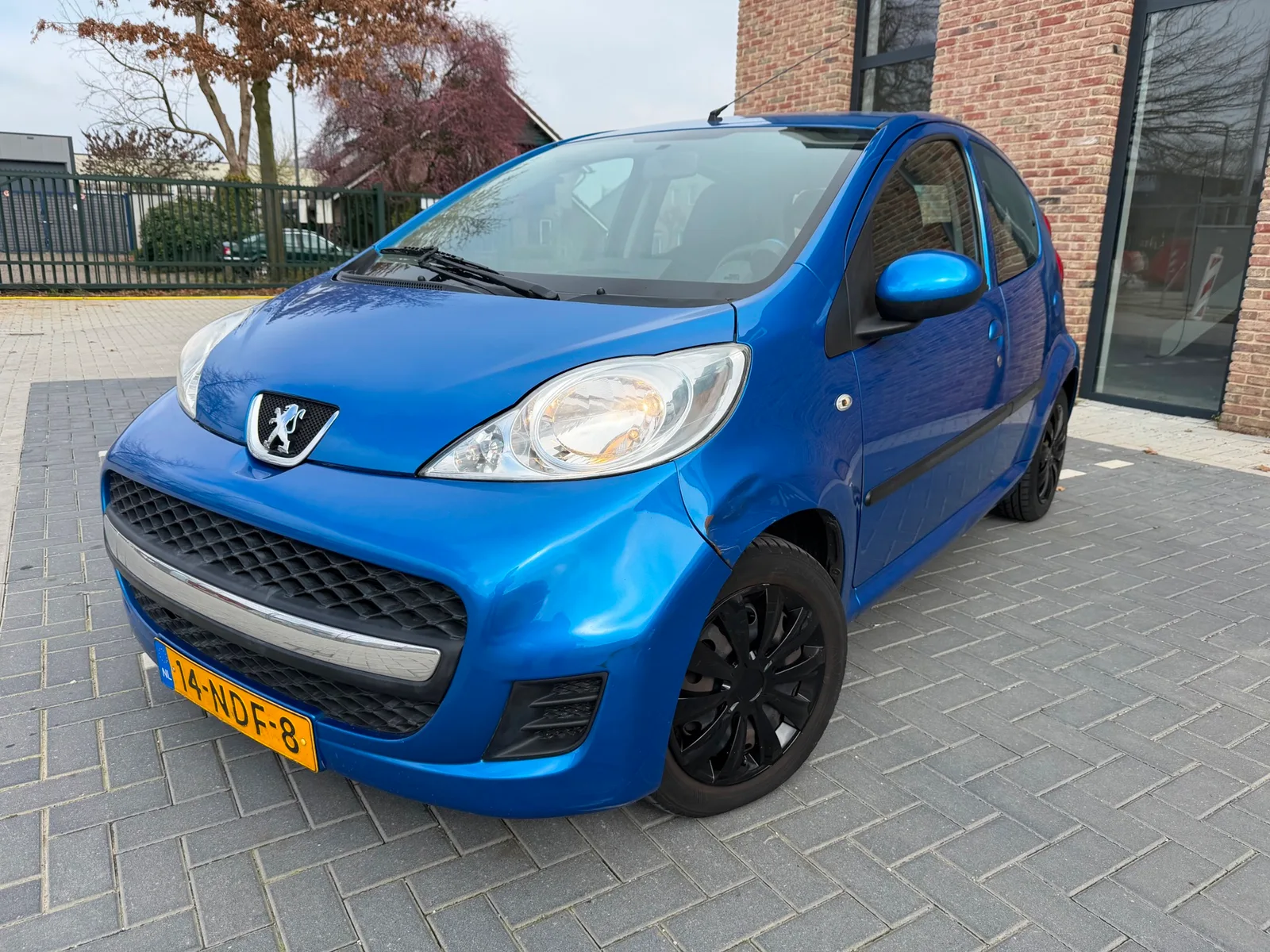 Peugeot 107 (2010) — foto 1