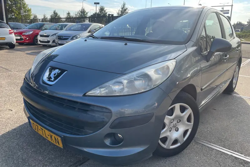 Peugeot 207 (2006)