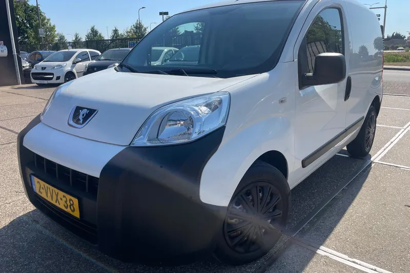 Peugeot Bipper (2012)